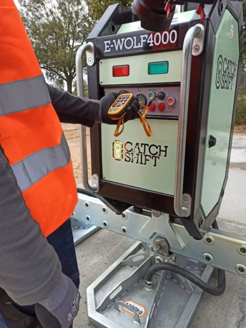 chwytak-prozniowy-catchshift-e-wolf-4000kg-elementy-betonowe chwytak-prozniowy-catchshift-e-wolf-4000kg-elementy-betonowe