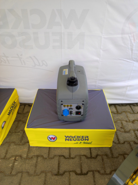 Agregat prądotwórczy inwerterowy Wacker Neuson GB2000Gi 1.8kW - Fenix Maszyny Agregat prądotwórczy inwerterowy Wacker Neuson GB2000Gi 1.8kW - Fenix Maszyny