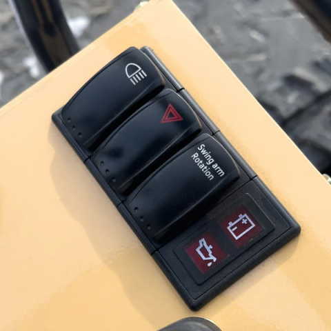 Minikoparka gąsienicowa Meyer EX10 silnik B&S skrętne ramię 1 tona z łyżkami - Fenix Maszyny Minikoparka gąsienicowa Meyer EX10 silnik B&S skrętne ramię 1 tona z łyżkami - Fenix Maszyny