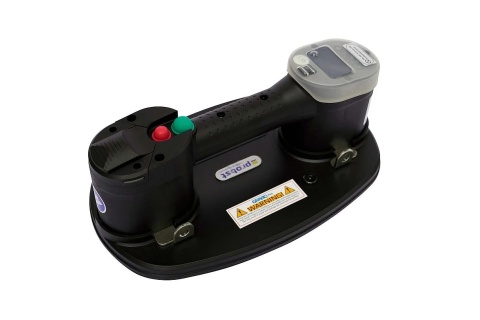 Bezpieczne przenoszenie szkła za pomocą chwytaka Probst FXAH-120 z manometrem