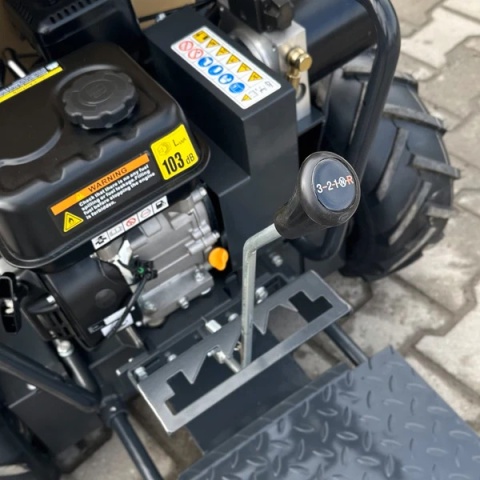Terenowe wozidło kołowe Meyer T500L z napędem 4x4 i ładownością 450kg Terenowe wozidło kołowe Meyer T500L z napędem 4x4 i ładownością 450kg