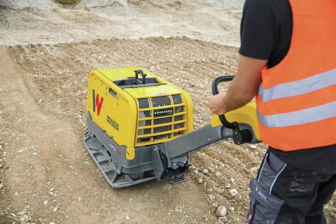 Ciężka zagęszczarka rewersyjna Wacker Neuson DPU 110 LEC z systemem Compatec