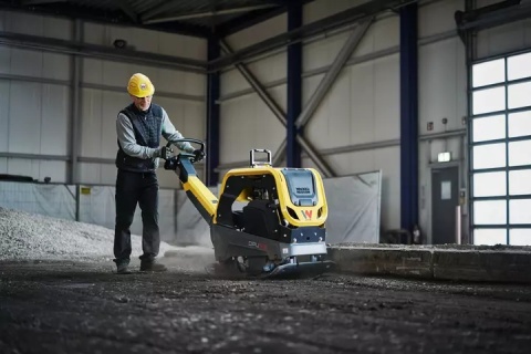 Zagęszczarka rewersyjna Wacker Neuson DPU 6555 Heh z silnikiem Hatz Zagęszczarka rewersyjna Wacker Neuson DPU 6555 Heh z silnikiem Hatz